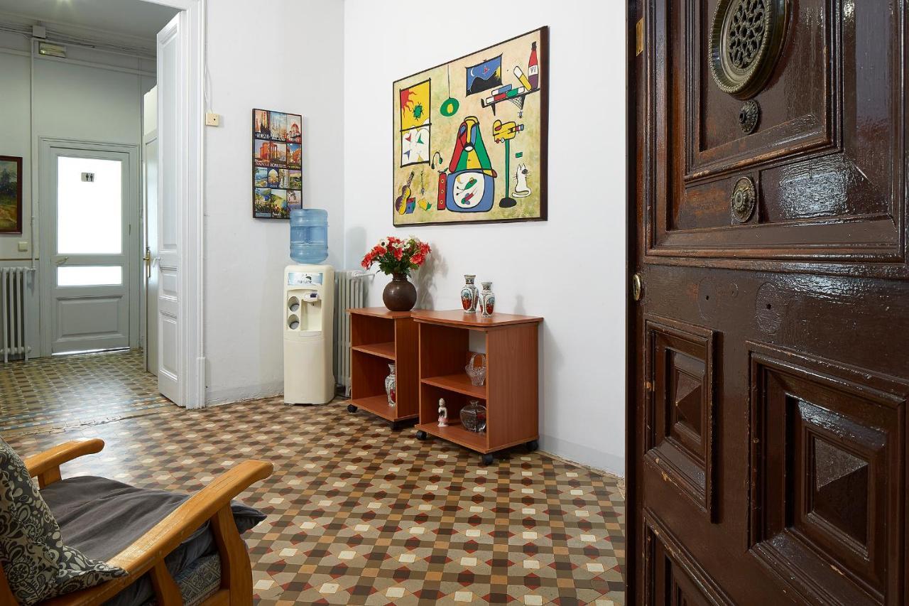 B&B Estudiantes Balmes Барселона Экстерьер фото