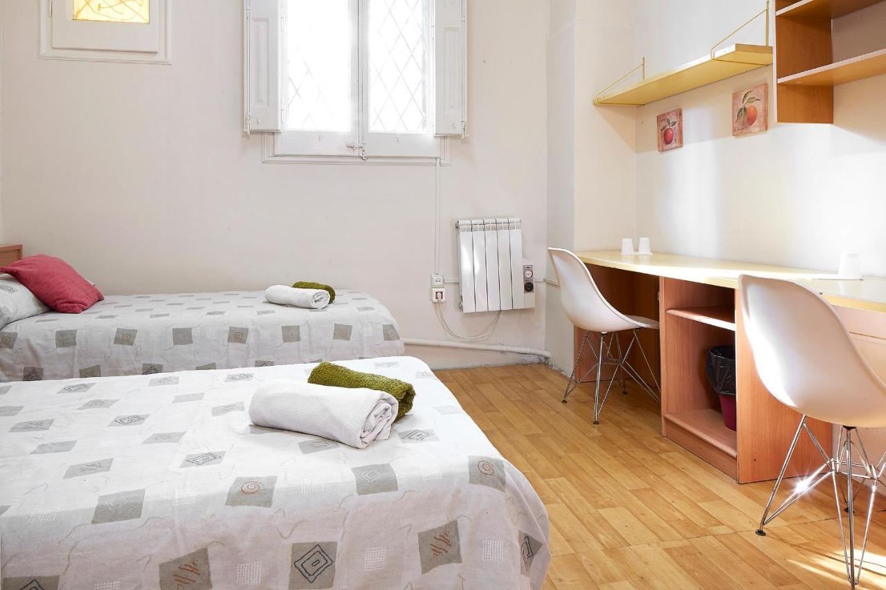 B&B Estudiantes Balmes Барселона Экстерьер фото